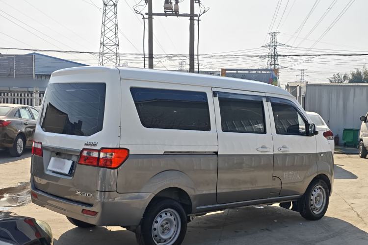 Used Jinbei Hiace X30 2023 1.5L Wealthy-Style Passenger Van 5/6/7-Seater Non-Air-Conditioned Version SWC15M Exterior 4