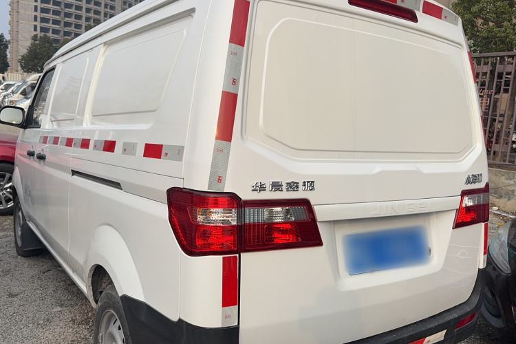 Used Jinbei Hiace X30 2023 1.5L Super-Enjoyment Van 2/5 Seats Non-Air-Conditioned Version SWC15M Exterior 4