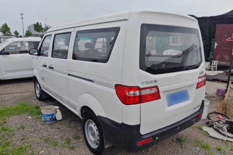 Used Jinbei Hiace X30 2023 1.5L Super-Comfortable Passenger Van 5/6/7-Seater Non-Air-Conditioned Version Model SWC15M Exterior 6
