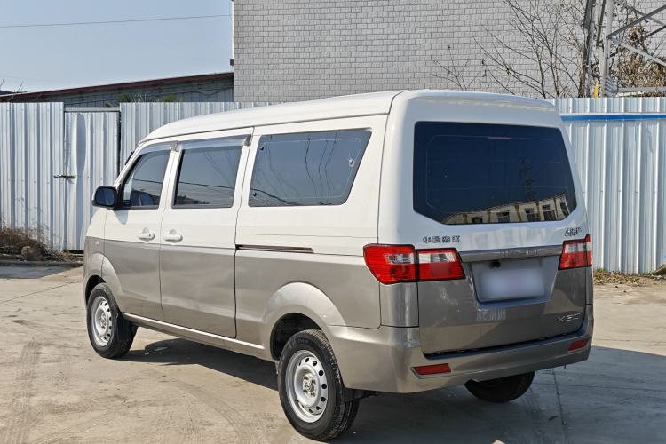 Used Jinbei Hiace X30 2023 1.5L Wealthy-Style Passenger Van 5/6/7-Seater Non-Air-Conditioned Version SWC15M Exterior 6
