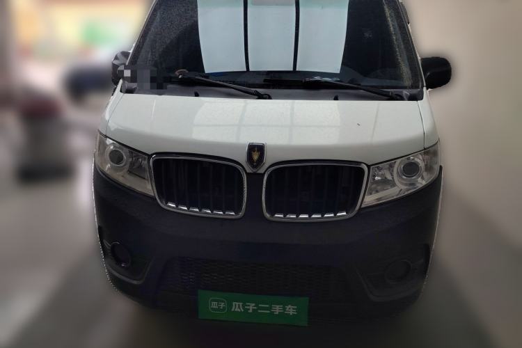 Used Jinbei Hiace X30 2023 1.5L Super-Enjoyment Van 2/5 Seats Non-Air-Conditioned Version SWC15M Front