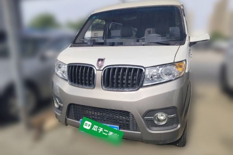 Used Jinbei Hiace X30 2023 1.5L Wealthy-Style Passenger Van 5/6/7-Seater Non-Air-Conditioned Version SWC15M Front