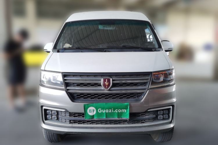 Used Jinbei Hiace X30 2023 1.5L Business-Style Van 2/5-Seater Air-Conditioned Version SWC15M Front