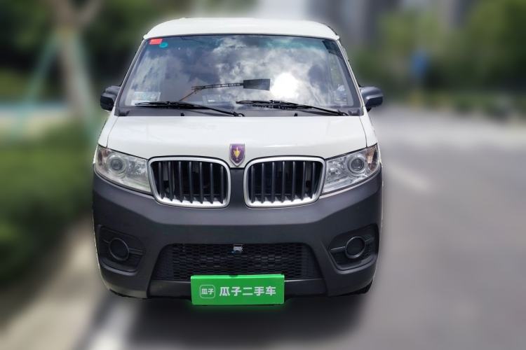 Used Jinbei Hiace X30 2023 1.5L Super-Enjoyment Van 2/5 Seats Non-Air-Conditioned Version SWC15M Front