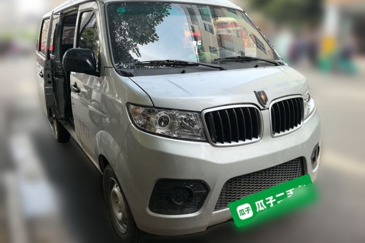 Used Jinbei Hiace X30 2023 1.5L Super-Comfortable Passenger Van 5/6/7-Seater Non-Air-Conditioned Version Model SWC15M Front Right 45 Deg