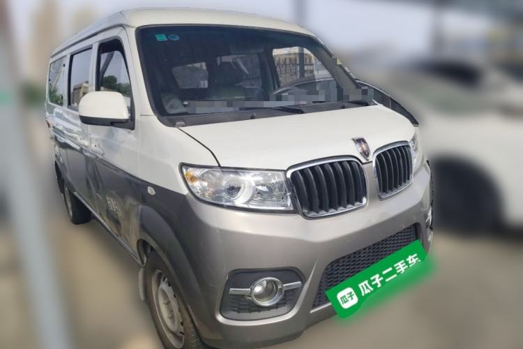 Used Jinbei Hiace X30 2023 1.5L Wealthy-Style Passenger Van 5/6/7-Seater Non-Air-Conditioned Version SWC15M Front Right 45 Deg