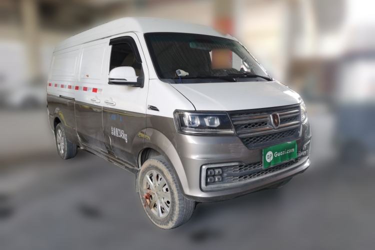 Used Jinbei Hiace X30 2023 1.5L Business-Style Van 2/5-Seater Air-Conditioned Version SWC15M Front Right 45 Deg