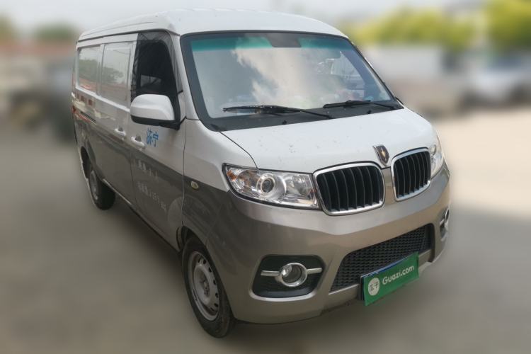 Used Jinbei Hiace X30 2023 1.5L Wealthy Van 2/5-Seater Non-Air-Conditioned Version SWC15M Front Right 45 Deg
