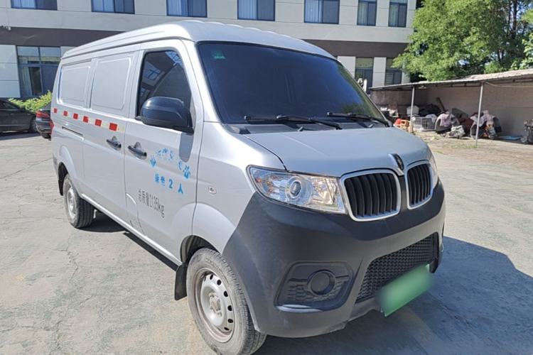 Used Jinbei Hiace X30 2023 1.5L Super-Enjoyment Van 2/5 Seats Non-Air-Conditioned Version SWC15M Front Right 45 Deg