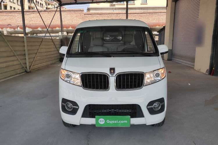 Used Jinbei Hiace X30 2023 1.5L Super-Enjoyment Van 2/5 Seats Non-Air-Conditioned Version SWC15M Front