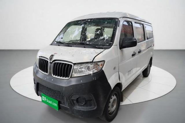 Used Jinbei Hiace X30 2023 1.5L Super-Comfortable Passenger Van 5/6/7-Seater Non-Air-Conditioned Version Model SWC15M