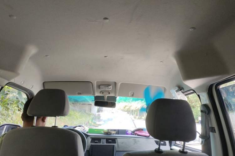 Used Jinbei Hiace X30 2023 1.5L Wealthy-Style Passenger Van 5/6/7-Seater Non-Air-Conditioned Version SWC15M Headliner