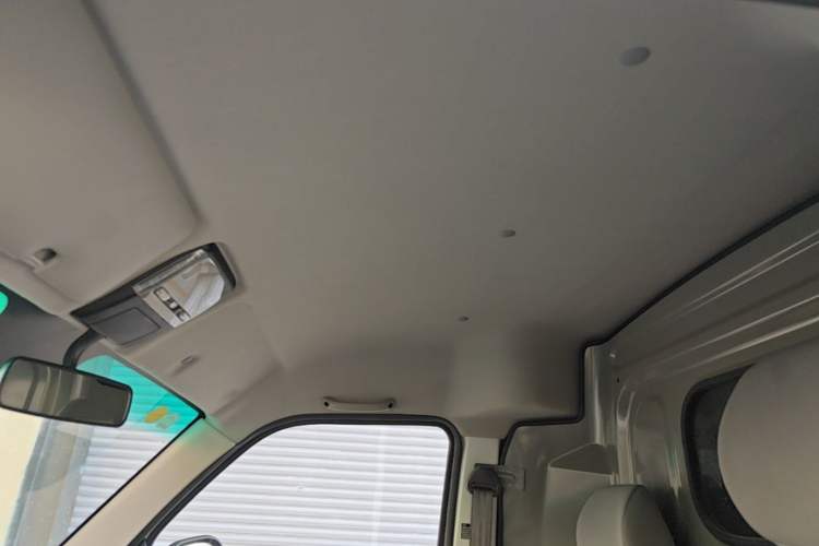 Used Jinbei Hiace X30 2023 1.5L Super-Enjoyment Van 2/5 Seats Non-Air-Conditioned Version SWC15M Headliner