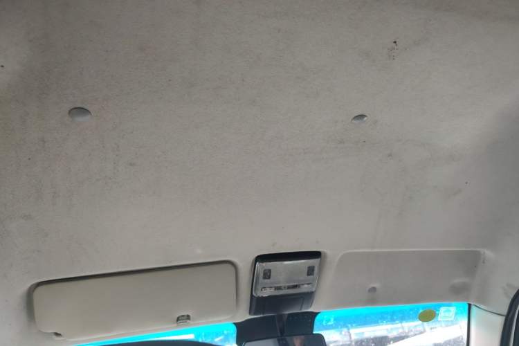 Used Jinbei Hiace X30 2023 1.5L Wealthy-Style Passenger Van 5/6/7-Seater Non-Air-Conditioned Version SWC15M Headliner