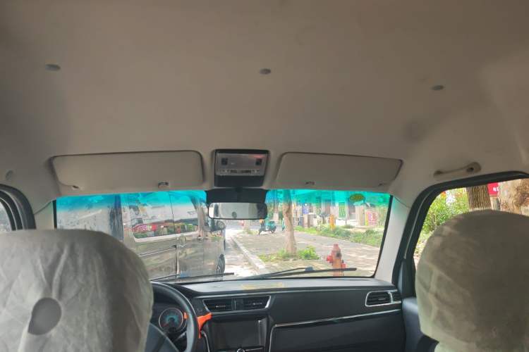 Used Jinbei Hiace X30 2023 1.5L Business-Style Passenger Van 5/6/7-Seater Non-Air-Conditioned Version SWC15M Headliner