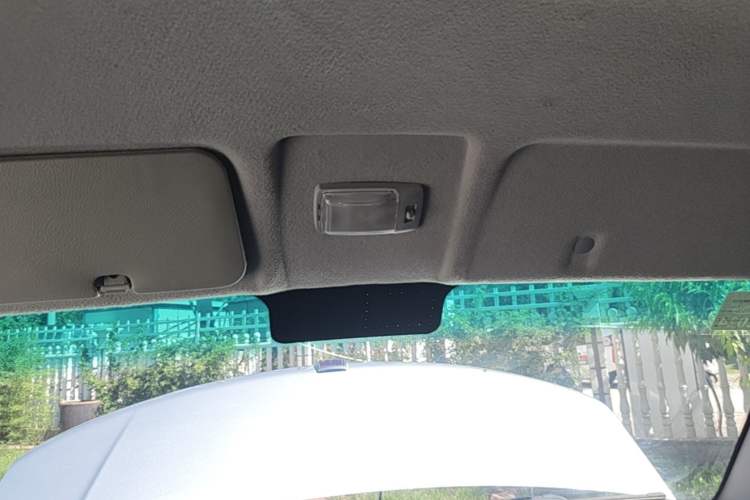 Used Jinbei Hiace X30 2023 1.5L Super-Enjoyment Van 2/5 Seats Non-Air-Conditioned Version SWC15M Headliner