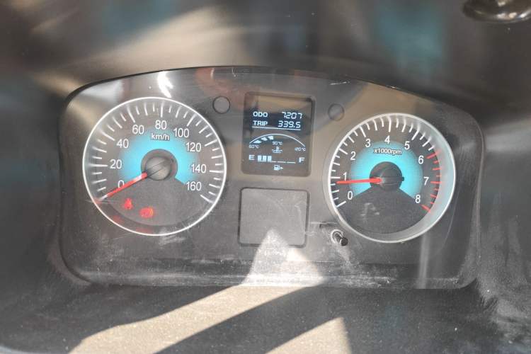 Used Jinbei Hiace X30 2023 1.5L Super-Comfortable Passenger Van 5/6/7-Seater Non-Air-Conditioned Version Model SWC15M Instrument Cluster