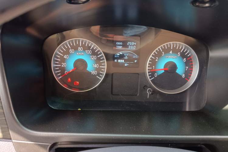 Used Jinbei Hiace X30 2023 1.5L Super-Comfortable Passenger Van 5/6/7-Seater Non-Air-Conditioned Version Model SWC15M Instrument Cluster