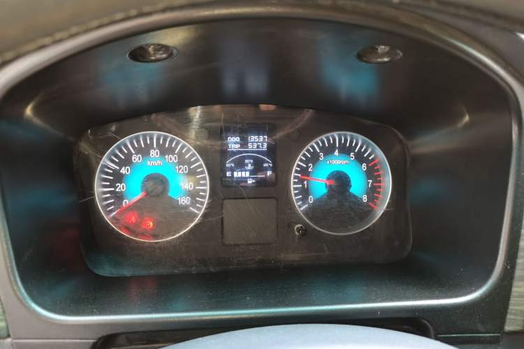 Used Jinbei Hiace X30 2023 1.5L Super-Comfortable Passenger Van 5/6/7-Seater Non-Air-Conditioned Version Model SWC15M Instrument Cluster