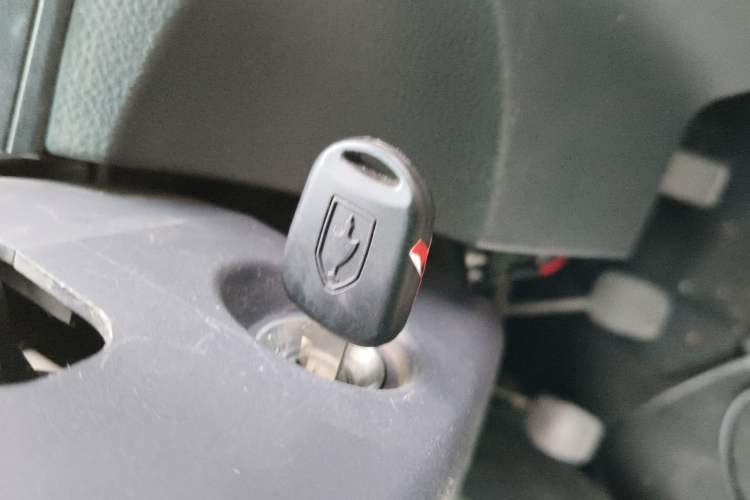 Used Jinbei Hiace X30 2023 1.5L Super-Enjoyment Van 2/5 Seats Non-Air-Conditioned Version SWC15M Interior 1