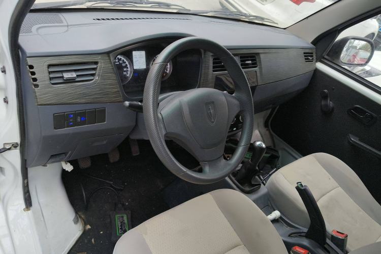 Used Jinbei Hiace X30 2023 1.5L Super-Enjoyment Van 2/5 Seats Non-Air-Conditioned Version SWC15M Interior 2