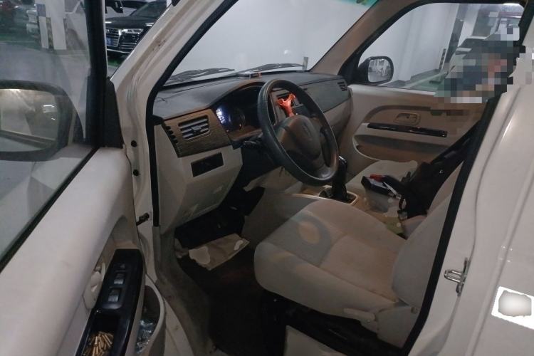 Used Jinbei Hiace X30 2023 1.5L Luxury Cargo Version 2/5-Seater SWC15M Interior 3