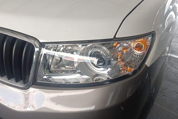 Used Jinbei Hiace X30 2023 1.5L Wealthy Van 2/5-Seater Non-Air-Conditioned Version SWC15M Left Front Headlight