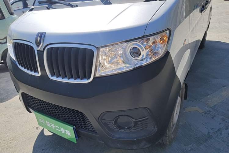 Used Jinbei Hiace X30 2023 1.5L Super-Enjoyment Van 2/5 Seats Non-Air-Conditioned Version SWC15M Left Front Headlight