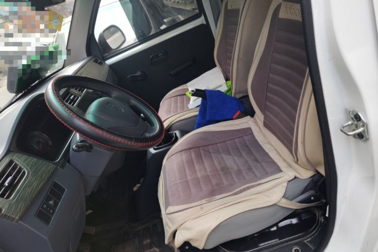Used Jinbei Hiace X30 2023 1.5L Super-Comfortable Passenger Van 5/6/7-Seater Non-Air-Conditioned Version Model SWC15M Left Front Seat