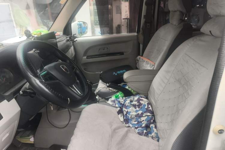 Used Jinbei Hiace X30 2023 1.5L Wealthy-Style Passenger Van 5/6/7-Seater Non-Air-Conditioned Version SWC15M Left Front Seat