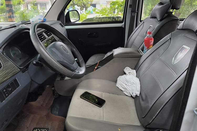 Used Jinbei Hiace X30 2023 1.5L Super-Comfortable Passenger Van 5/6/7-Seater Non-Air-Conditioned Version Model SWC15M Left Front Seat