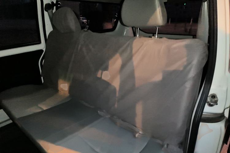 Used Jinbei Hiace X30 2023 1.5L Super-Comfortable Passenger Van 5/6/7-Seater Non-Air-Conditioned Version Model SWC15M Left Rear Seat