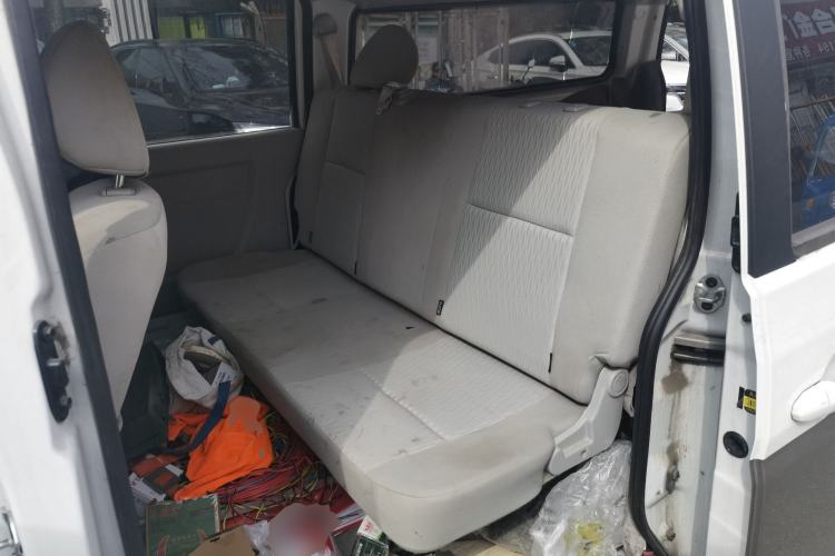 Used Jinbei Hiace X30 2023 1.5L Business-Style Passenger Van 5/6/7-Seater Non-Air-Conditioned Version SWC15M Left Rear Seat