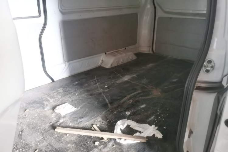 Used Jinbei Hiace X30 2023 1.5L Business-Style Van 2/5-Seater Air-Conditioned Version SWC15M Left Rear Seat