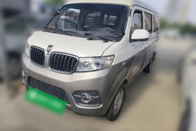 Used Jinbei Hiace X30 2023 1.5L Wealthy-Style Passenger Van 5/6/7-Seater Non-Air-Conditioned Version SWC15M