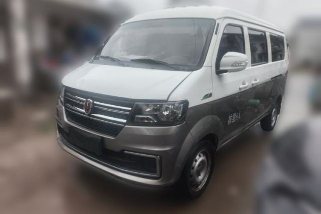 Used Jinbei Hiace X30 2023 1.5L Wealthy-Style Passenger Van 5/6/7-Seater Non-Air-Conditioned Version SWC15M