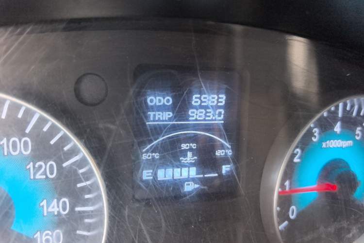 Used Jinbei Hiace X30 2023 1.5L Super-Comfortable Passenger Van 5/6/7-Seater Non-Air-Conditioned Version Model SWC15M Odometer Close Up