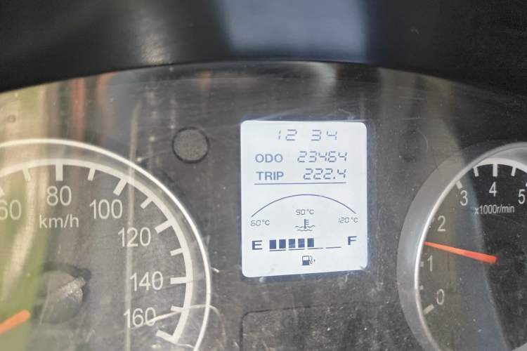 Used Jinbei Hiace X30 2023 1.5L Super-Enjoyment Van 2/5 Seats Non-Air-Conditioned Version SWC15M Odometer Close Up
