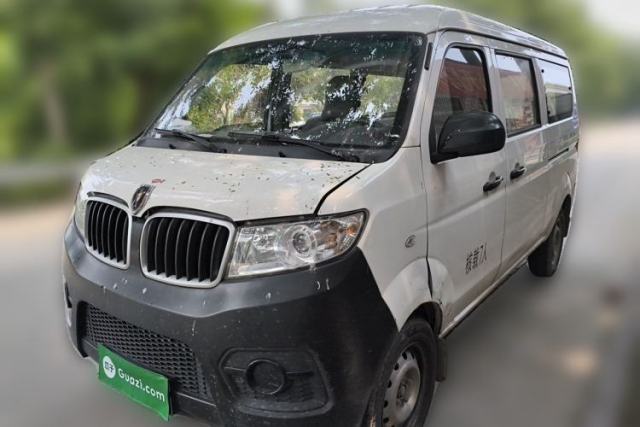 Used Jinbei Hiace X30 2023 1.5L Super-Comfortable Passenger Van 5/6/7-Seater Non-Air-Conditioned Version Model SWC15M