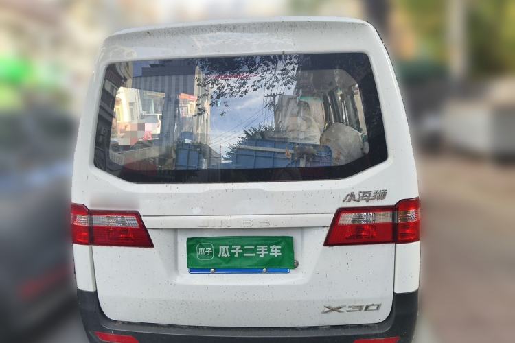 Used Jinbei Hiace X30 2023 1.5L Super-Comfortable Passenger Van 5/6/7-Seater Non-Air-Conditioned Version Model SWC15M Rear