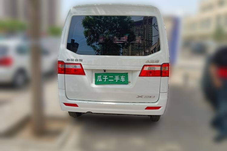 Used Jinbei Hiace X30 2023 1.5L Super-Comfortable Passenger Van 5/6/7-Seater Non-Air-Conditioned Version Model SWC15M Rear