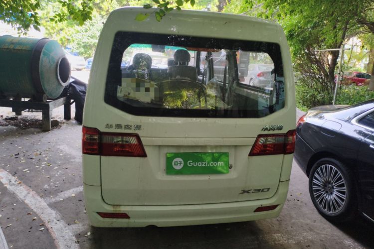 Used Jinbei Hiace X30 2023 1.5L Super-Comfortable Passenger Van 5/6/7-Seater Non-Air-Conditioned Version Model SWC15M Rear