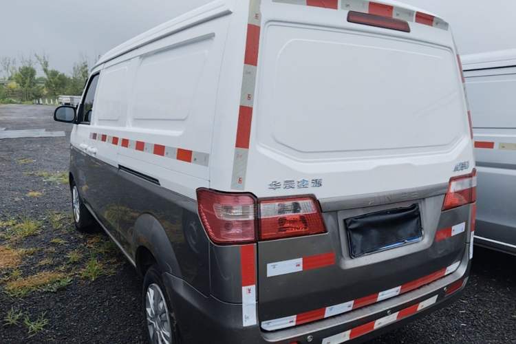 Used Jinbei Hiace X30 2023 1.5L Wealthy Van 2/5-Seater Non-Air-Conditioned Version SWC15M Rear Left 45 Deg