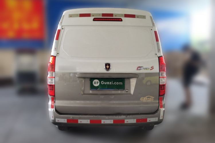Used Jinbei Hiace X30 2023 1.5L Business-Style Van 2/5-Seater Air-Conditioned Version SWC15M Rear
