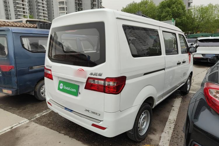 Used Jinbei Hiace X30 2023 1.5L Super-Comfortable Passenger Van 5/6/7-Seater Non-Air-Conditioned Version Model SWC15M Rear Right 45 Deg