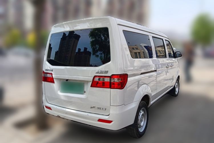 Used Jinbei Hiace X30 2023 1.5L Super-Comfortable Passenger Van 5/6/7-Seater Non-Air-Conditioned Version Model SWC15M Rear Right 45 Deg