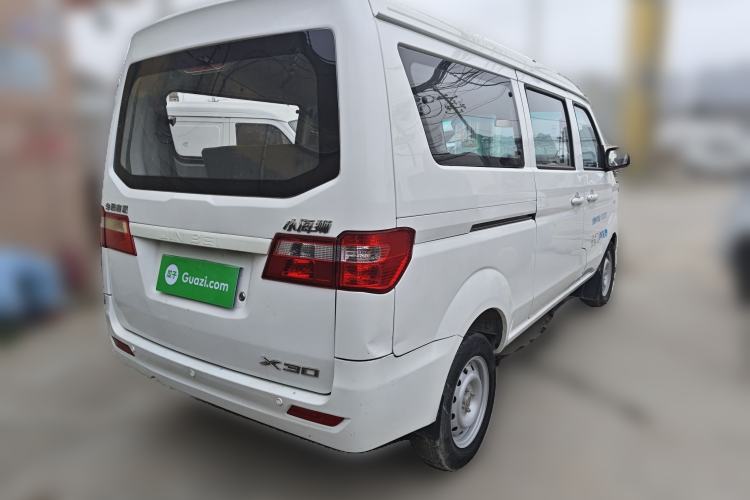 Used Jinbei Hiace X30 2023 1.5L Super-Comfortable Passenger Van 5/6/7-Seater Non-Air-Conditioned Version Model SWC15M Rear Right 45 Deg