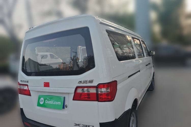 Used Jinbei Hiace X30 2023 1.5L Super-Comfortable Passenger Van 5/6/7-Seater Non-Air-Conditioned Version Model SWC15M Rear Right 45 Deg