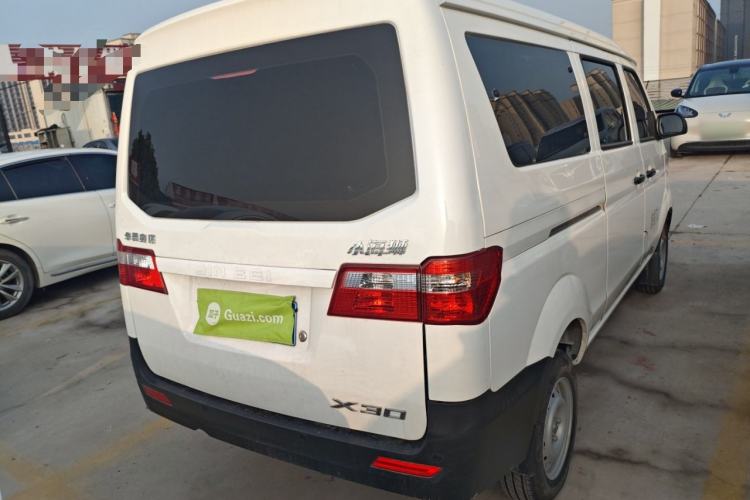 Used Jinbei Hiace X30 2023 1.5L Super-Comfortable Passenger Van 5/6/7-Seater Non-Air-Conditioned Version Model SWC15M Rear Right 45 Deg