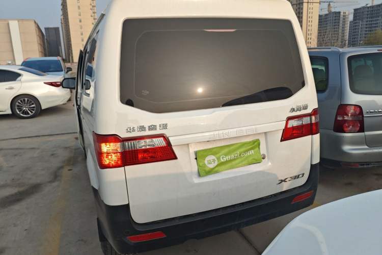 Used Jinbei Hiace X30 2023 1.5L Super-Comfortable Passenger Van 5/6/7-Seater Non-Air-Conditioned Version Model SWC15M Rear